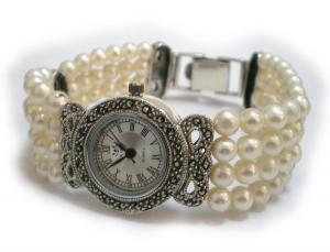 Reloj de Señora con Perlas y Marcasitas